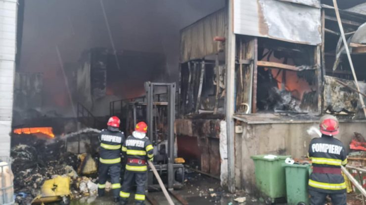 Incendiu la platforma Eco Burn. Foto: Garda de Mediu Prahova