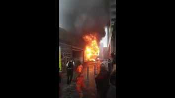 Explozie la o stație de metrou din Londra, în urma căreia a pornit un incendiu.