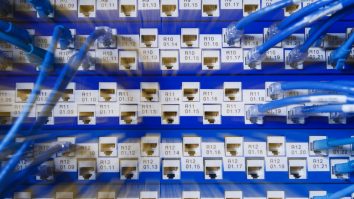 Pană de internet la nivel global. Multe site-uri de ştiri şi guvernamentale nu mai pot fi accesate