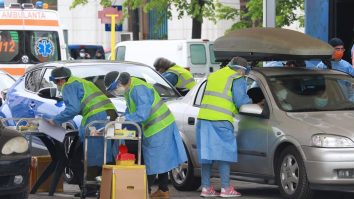 Persoane vaccinate anti-COVID la maratonul vaccinării.