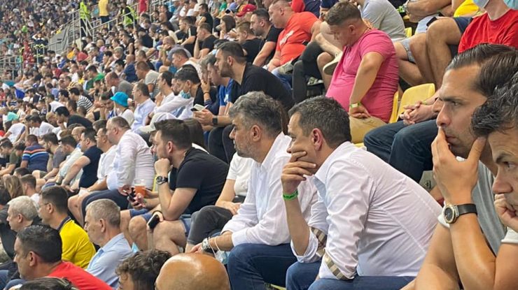 marcel ciolacu in tribuna la meciul franta - elvetia, pe arena nationala.