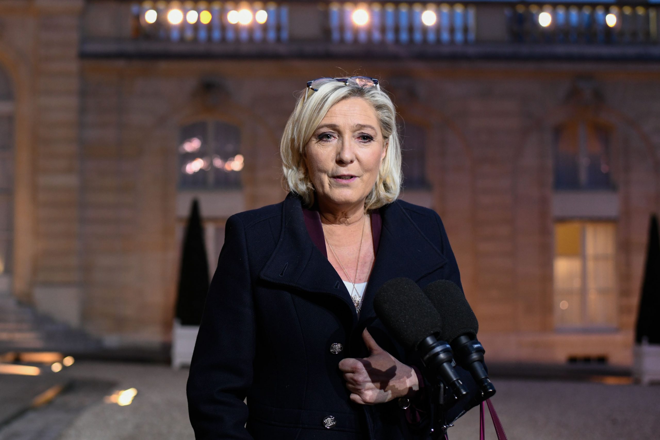 Marine Le Pen, unul dintre liderii opoziţiei din Franţa, condamnă agresiunea care l-a vizat pe Emmanuel Macron: Este inadmisibil