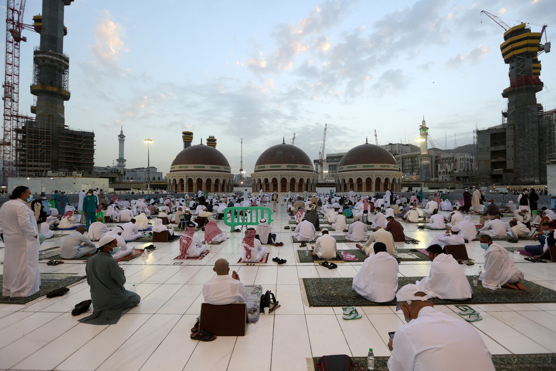 Un ministru din Arabia Saudită a ordonat ca volumul din megafoanele moscheelor să fie redus