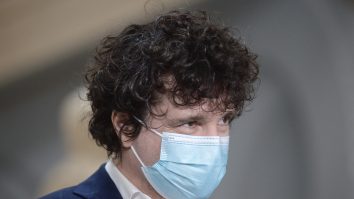 Nicuşor Dan îi spune ministrului de Finanţe să nu se bazeze pe informaţiile de la Gabriela Firea