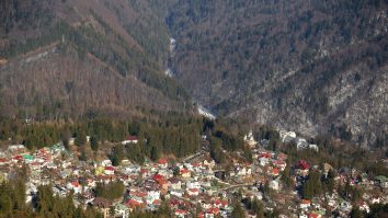 Peisaj din Sinaia, văzut de sus.