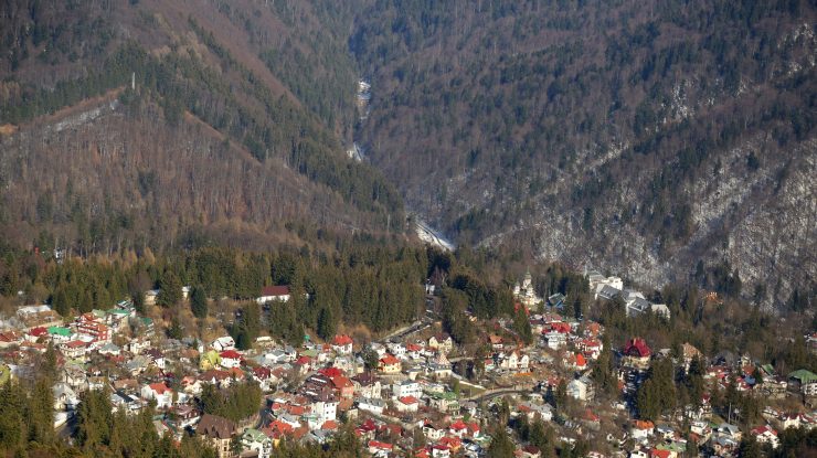 Peisaj din Sinaia, văzut de sus.