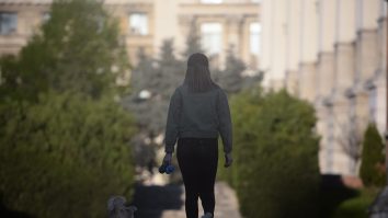 Oraşul din România în care autorităţile au interzis plimbarea animalelor pe parcursul zilei. Care este motivul