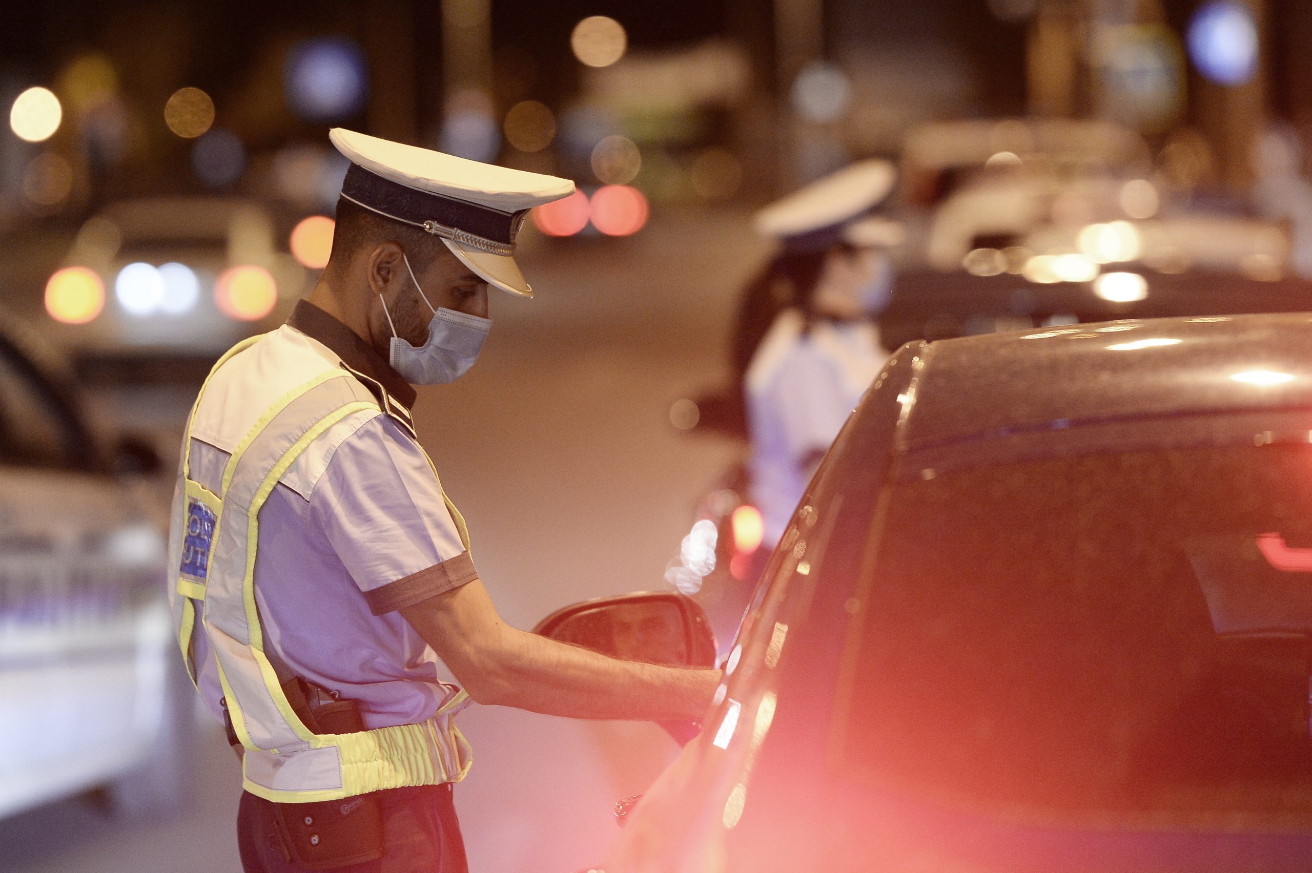 Mai mulți agenți din Botoșani, bănuiți că au luat mită. Șapte polițiști s-au pensionat în interval de câteva zile