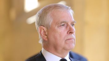 Prințului Andrew al Marii Britanii i s-au retras gradele militare și titlul regal