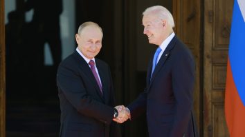 Joe Biden și Vladimir Putin au încheiat discuția telefonică despre situația din Ucraina