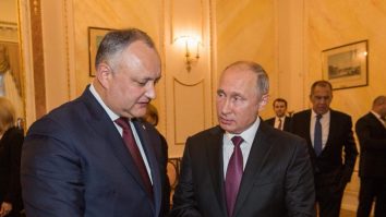 Bild: Vladimir Putin s-a amestecat financiar în alegerile din Republica Moldova