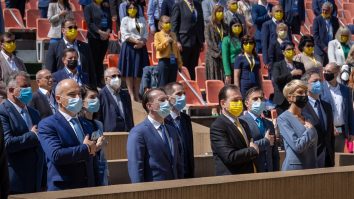 Rares Bogdan, Florin Cîțu și Ludovic Orban, la întrunirea Consiliului Național al PNL, 30 mai 2021.