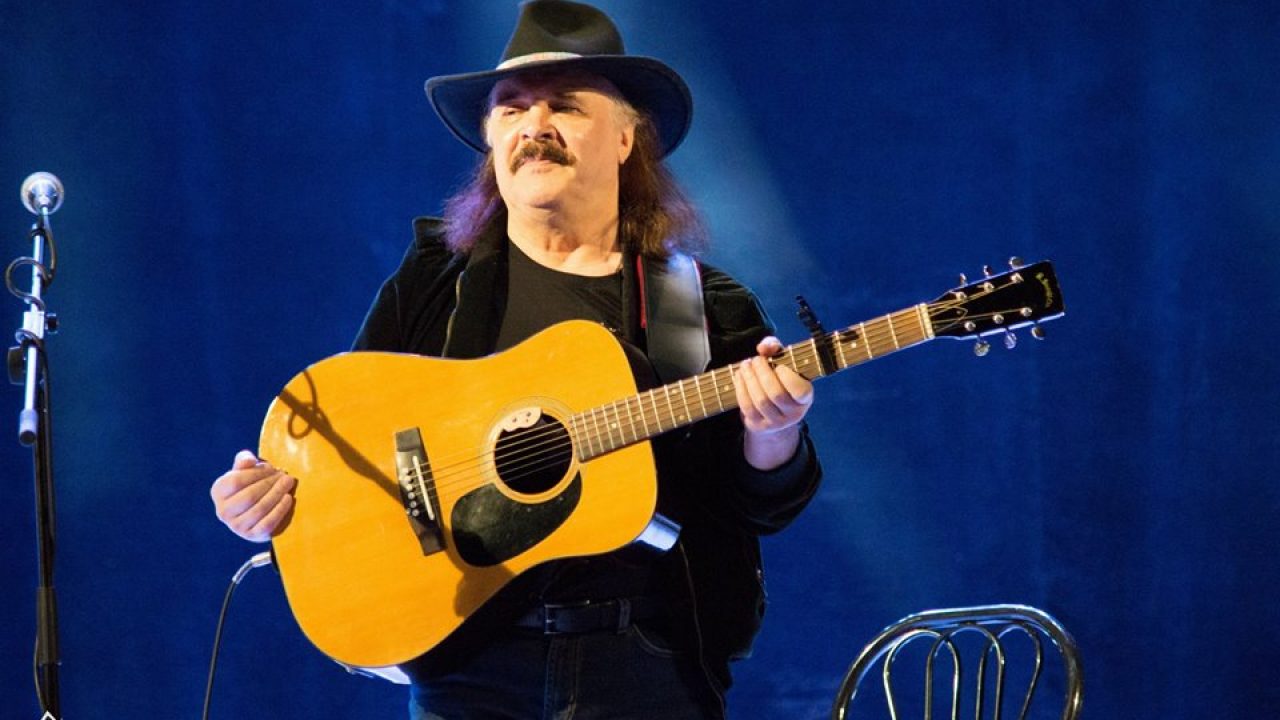 Un interpret celebru din Republica Moldova a murit după ce s-ar fi împușcat în cap. Poliția a găsit un mesaj de adio