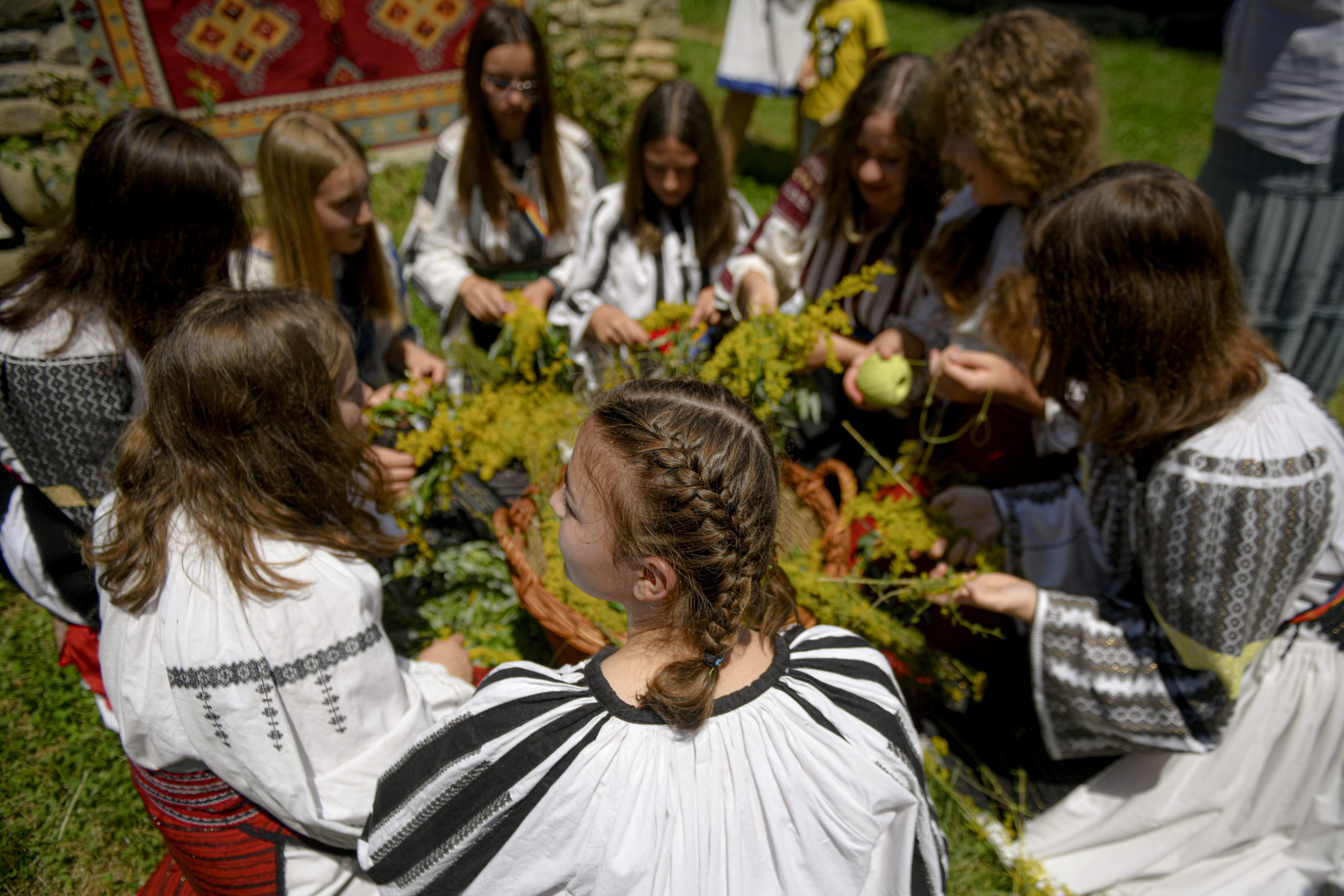 24 iunie, ziua de Sânziene sau Drăgaica. Tradiții și obiceiuri