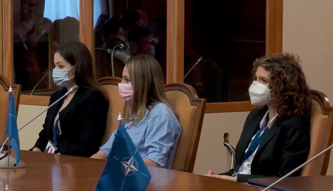 Ce ar face copiii în NATO, în situația în care Rusia invadează Ucraina. Sfatul dat de o elevă președintelui Joe Biden