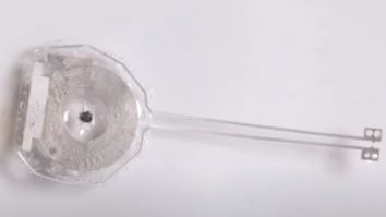 Oamenii de ştiinţă au creat un stimulator cardiac fără fir, care se dizolvă în corp