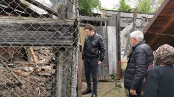 Invazie de urşi în Soveja. Primarul cere ajutorul autorităţilor: „Domnule ministru, dormiți?”