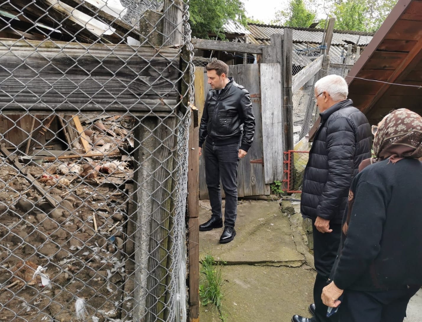 Invazie de urşi în Soveja. Primarul cere ajutorul autorităţilor: „Domnule ministru, dormiți?”