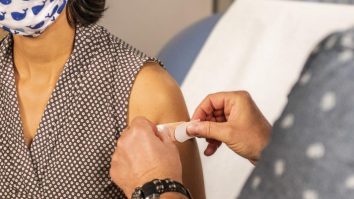 Scade ritmul de vaccinare în România. Semnalul de alarmă tras de Valeriu Gheorghiță