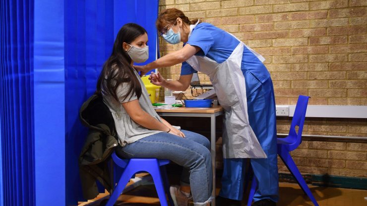 vaccinare covid tineri