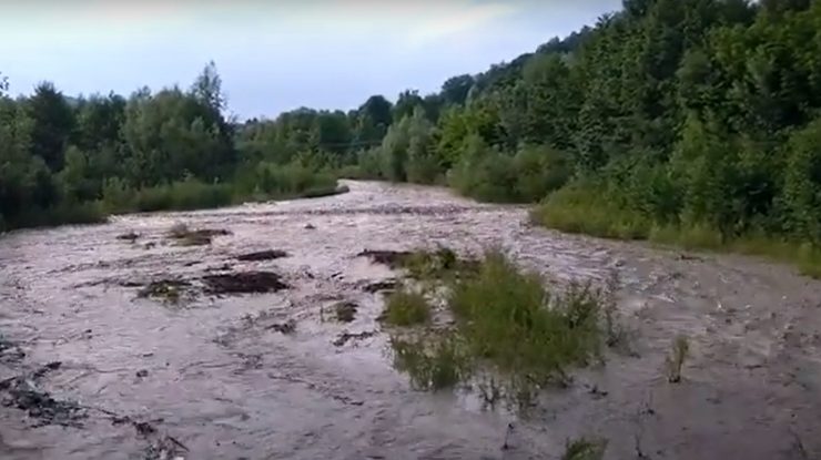 METEO. Hidrologii au emis Cod Portocaliu de viituri valabil pe râuri din 25 de județe