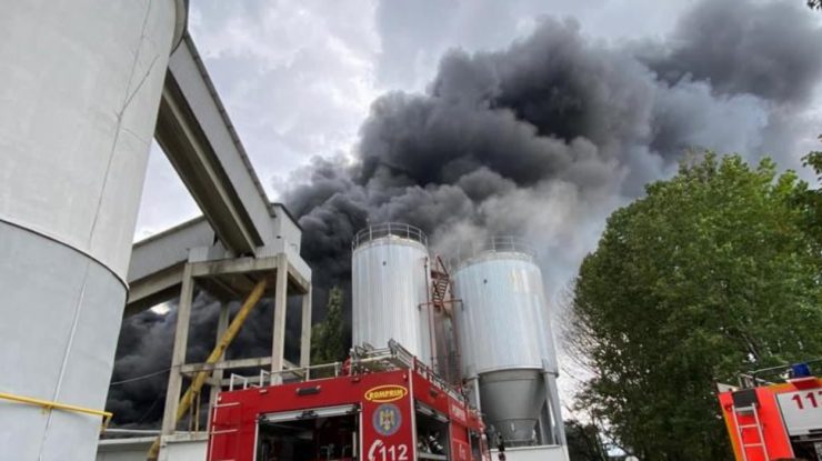 Cauza incendiului din zona industrială a Constanței. Explicațiile ISU