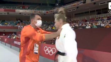 VIDEO. Un antrenor și-a luat la palme eleva înainte de o luptă în competiția de judo de la Jocurile Olimpice. Cum s-a încheiat meciul