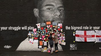 O pictură murală cu Rashford, vandalizată după ce englezul a ratat un penalty în finala Euro 2020