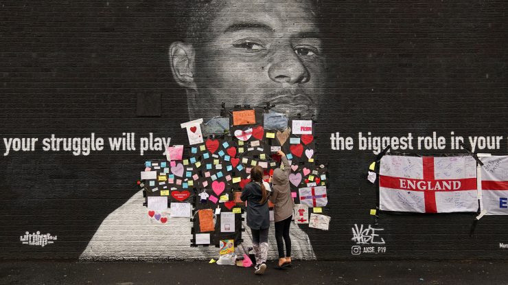 O pictură murală cu Rashford, vandalizată după ce englezul a ratat un penalty în finala Euro 2020