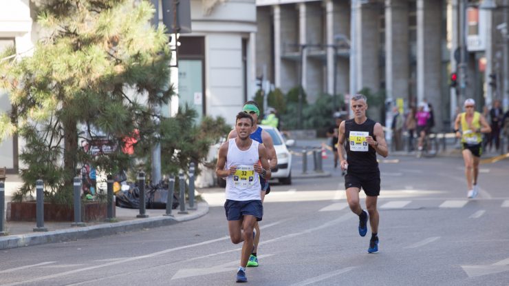 Ce se întâmplă în organism în timpul alergării și cum trebuie să acționezi în cazul întinderilor musculare. Explicațiile medicului ortoped