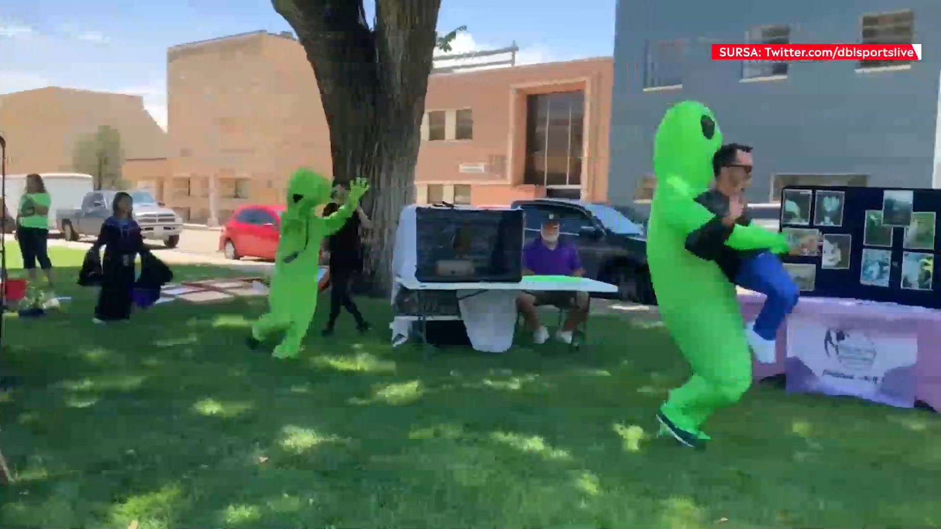 Mii de oameni au participat la festivalul dedicat extratereştrilor de la Roswell