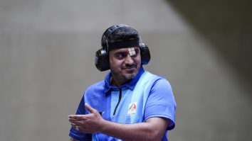 Primul asistent medical din istoria Jocurilor Olimpice care ia o medalie de aur. S-a antrenat în subsolul spitalului