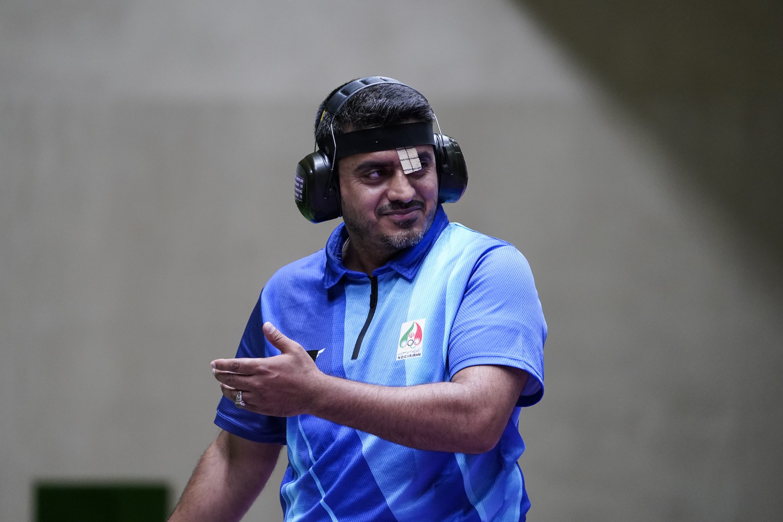 Primul asistent medical din istoria Jocurilor Olimpice care ia o medalie de aur. S-a antrenat în subsolul spitalului