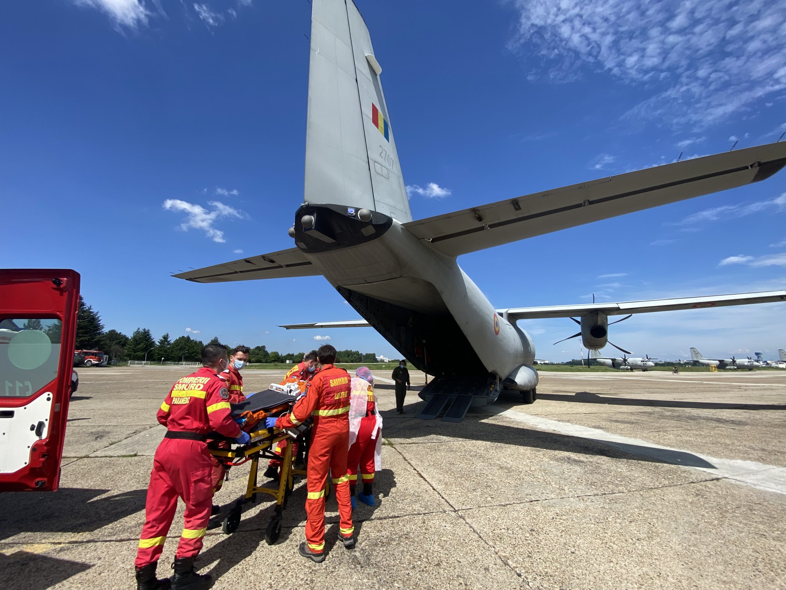 Cei doi angajați răniți grav pe platforma Petromidia, transferați la o clinică din Germania. FOTO