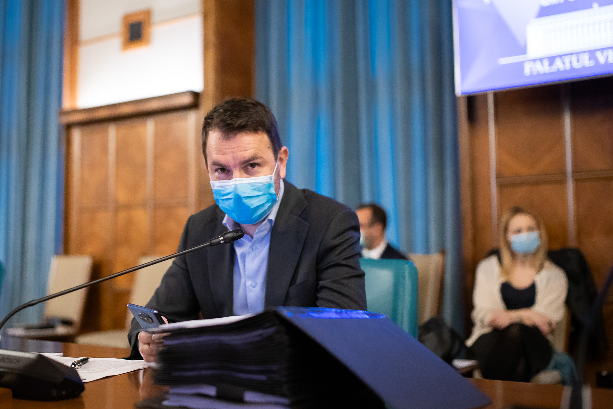 Senator PNL, interceptat de DNA când intervenea la Cătălin Drulă pentru menținerea oamenilor de partid în funcție: „Domnule ministru, fac ce vrei tu!”