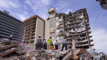 ruinele cladirii prabusite din florida.