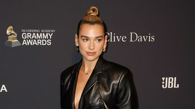 Dua Lipa a fost dată în judecată, după ce a postat o poză cu ea pe Instagram