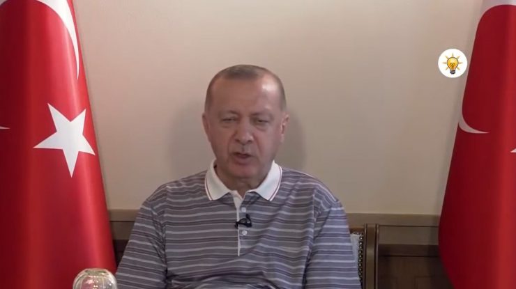 VIDEO. Momentul în care președintele Turciei adoarme pentru o fracțiune de secundă, în timpul unui discurs ținut în fața partidului său