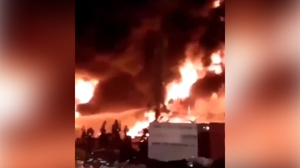 VIDEO. Explozie la o fabrică de plastic din capitala Thailandei. Cel puțin o persoană a decedat