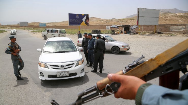 Un agent de poliţie afgan, ucis în urma unui atac care a vizat sediul Misiunii ONU din Afganistan