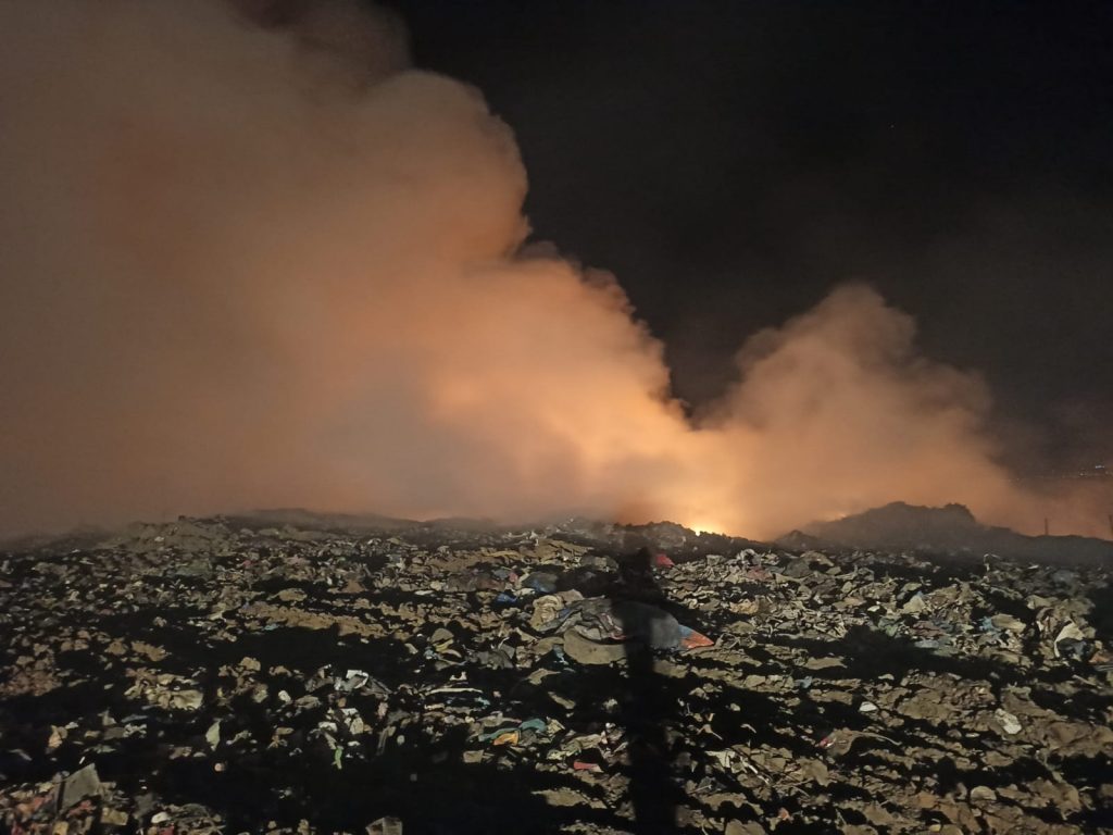 Incendiul de la groapa de gunoi din Arad a fost lichidat.