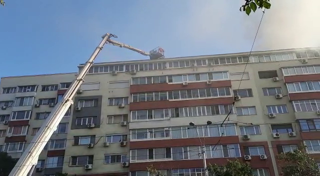 Incendiu într-un apartament dintr-un bloc situat în fața Spitalului de Copii „Grigore Alexandrescu” din București. Au fost evacuate 30 de persoane
