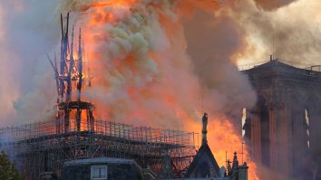 Incendiu la Catedrala Notre-Dame.