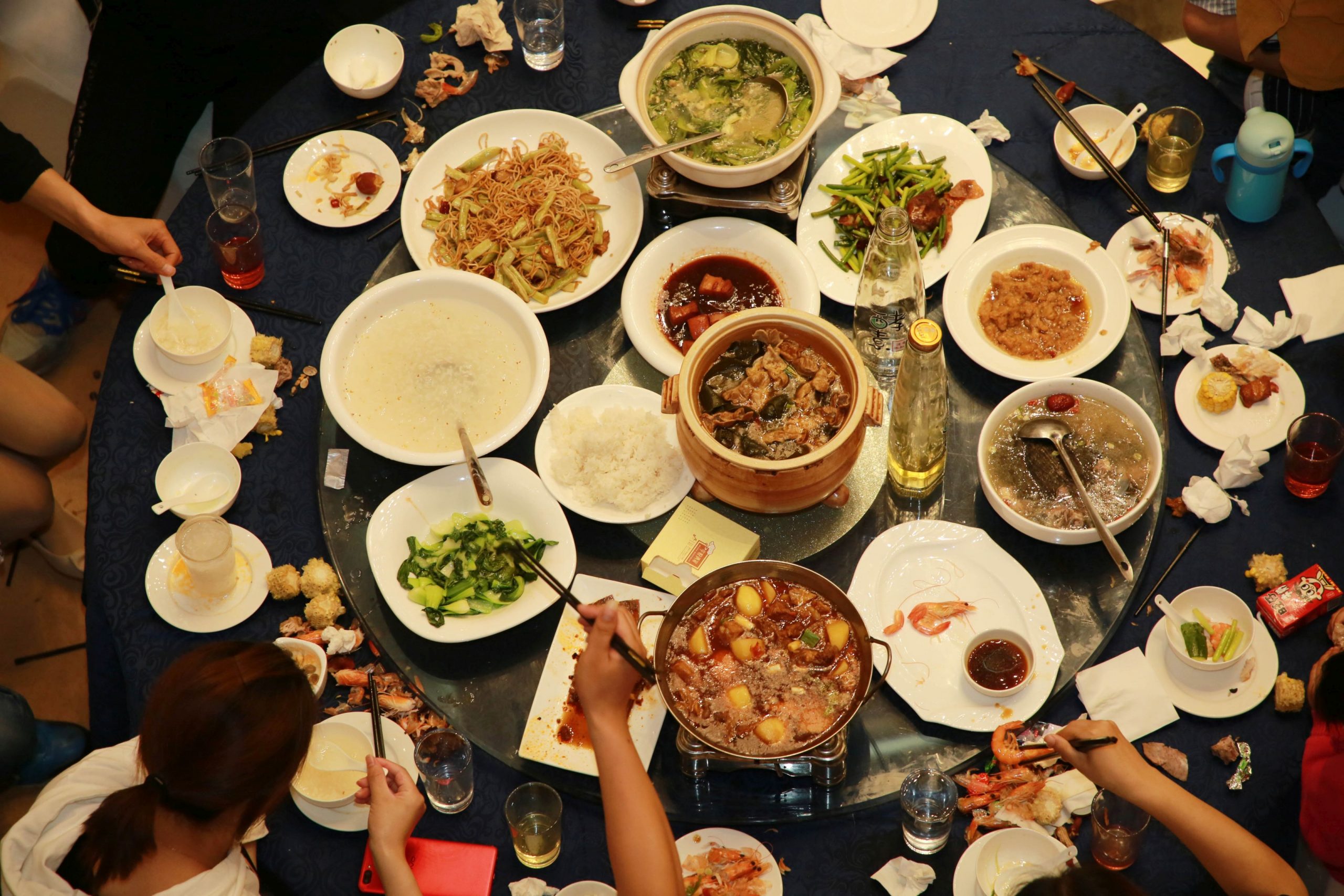 Risipa alimentară, una dintre marile probleme globale. Cum se implică marii retaileri în fenomen