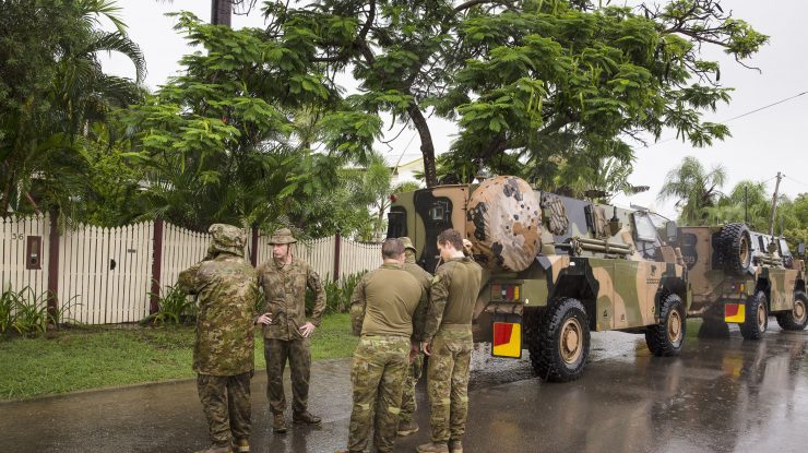 militari australieni pe strada