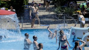 piscină