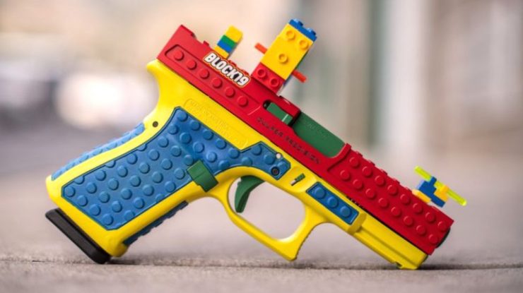 pistolul lego