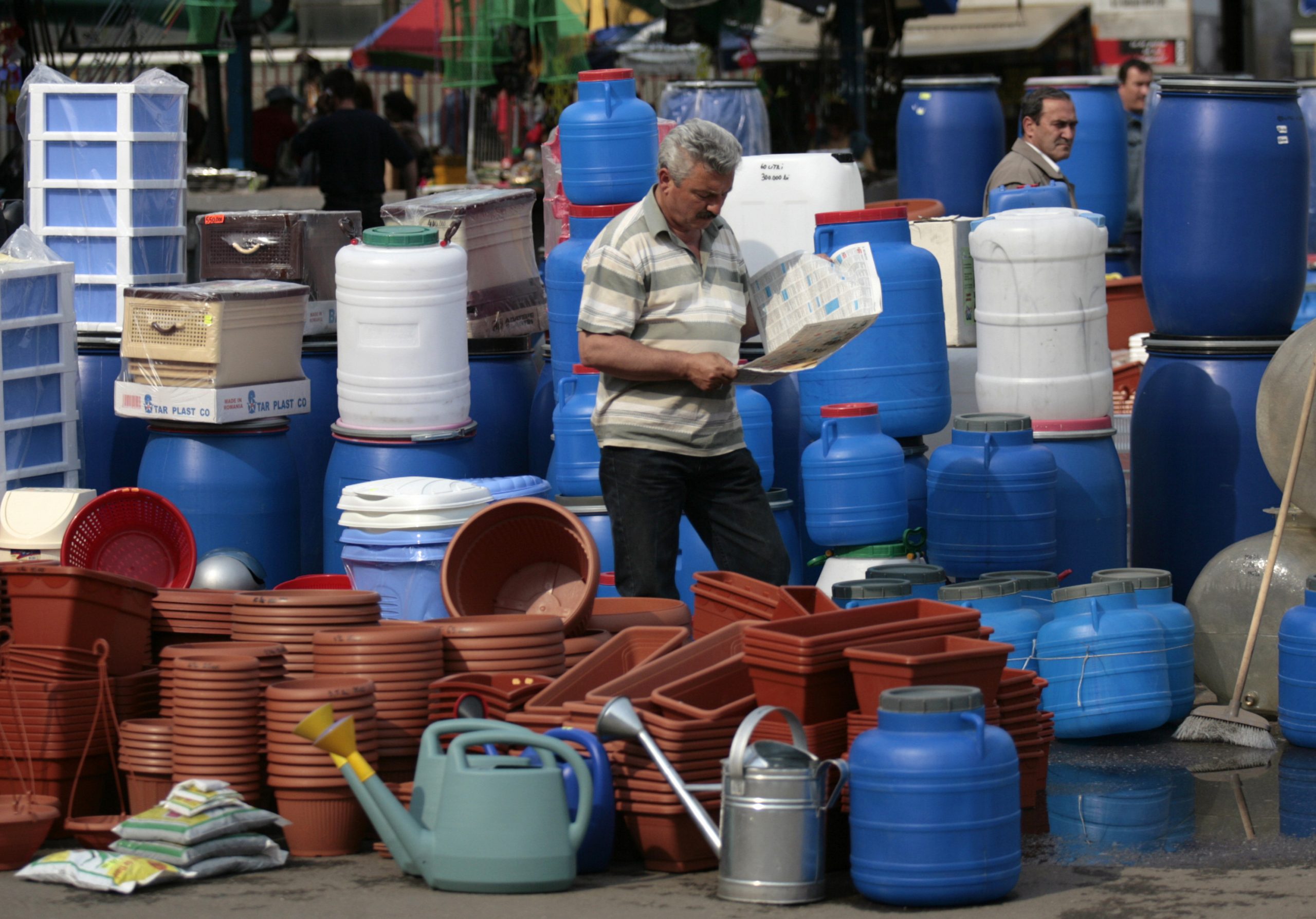 România riscă să fie sancţionată de Uniunea Europeană. A fost ratat termenul limită pentru interzicerea produselor de plastic