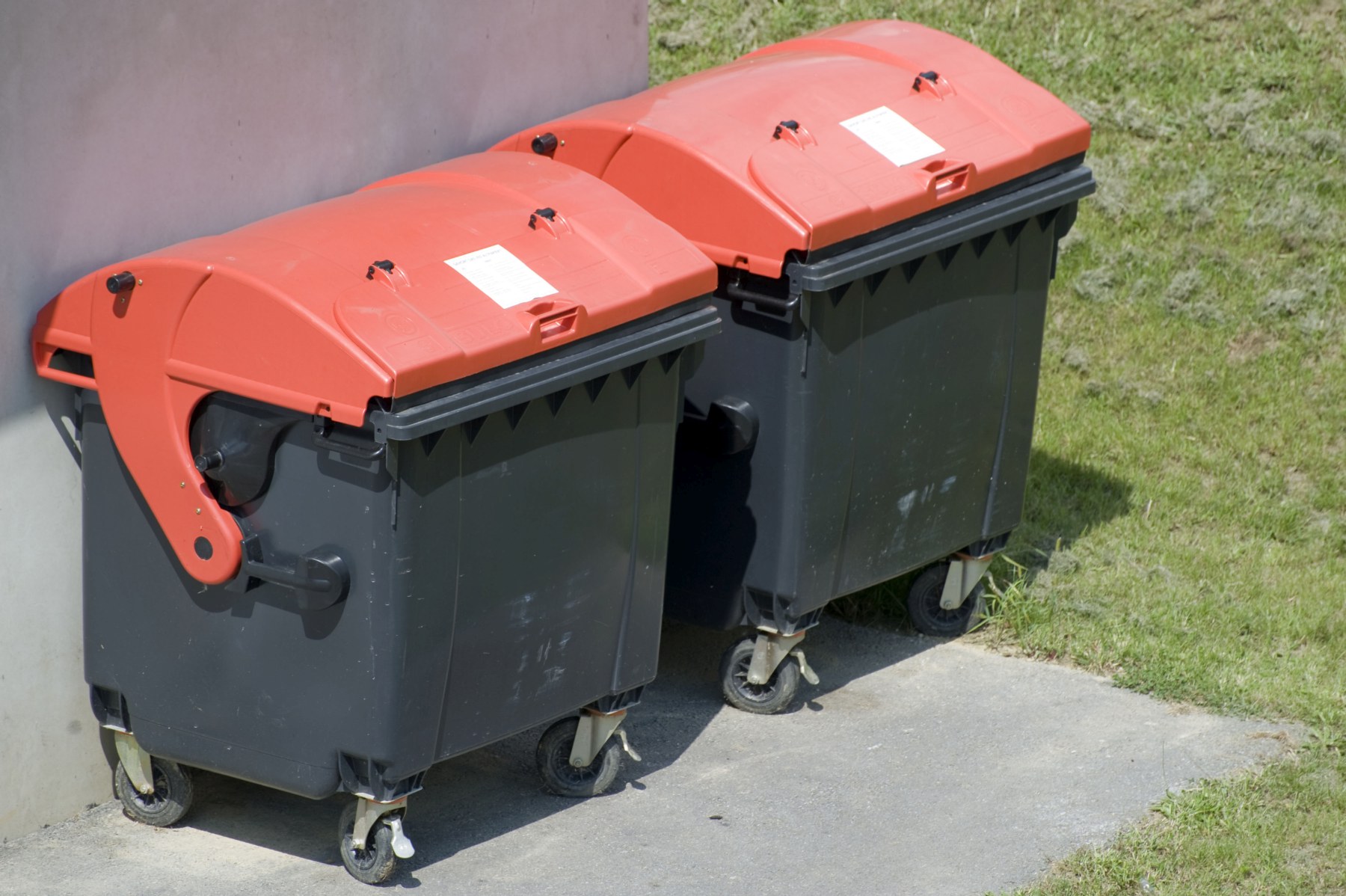 Primăria Capitalei, acuzată de fraudă de firma care administrează groapa de gunoi de la Vidra