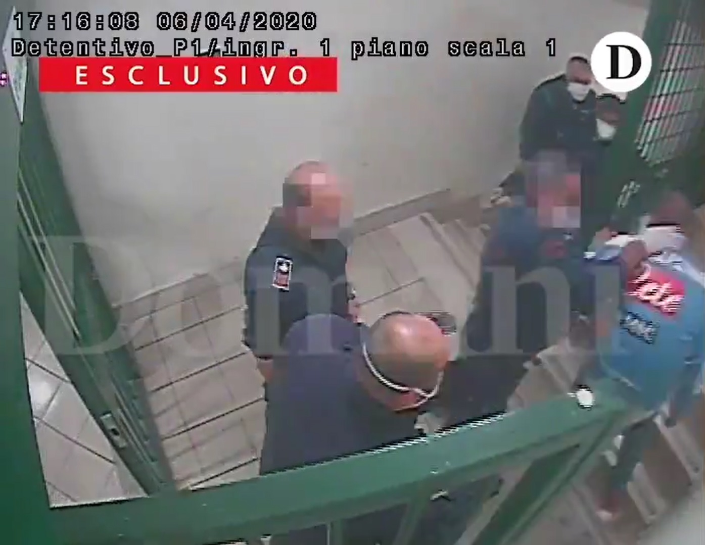 VIDEO. Scandal în Italia. Gardieni de închisoare filmați în timp ce lovesc cu brutalitate și umilesc deținuți